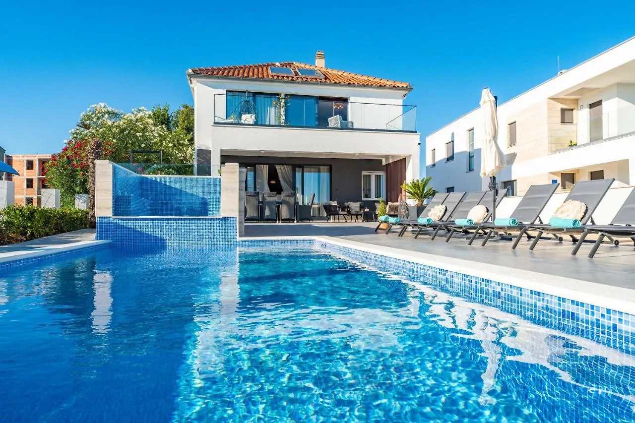 Luxury Villa Morea Sukosan